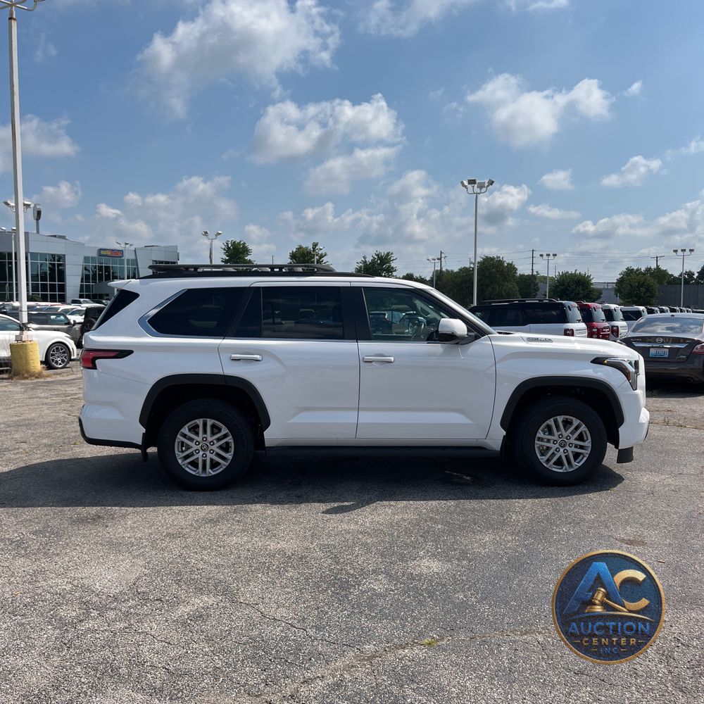 2024 Toyota Sequoia SR5