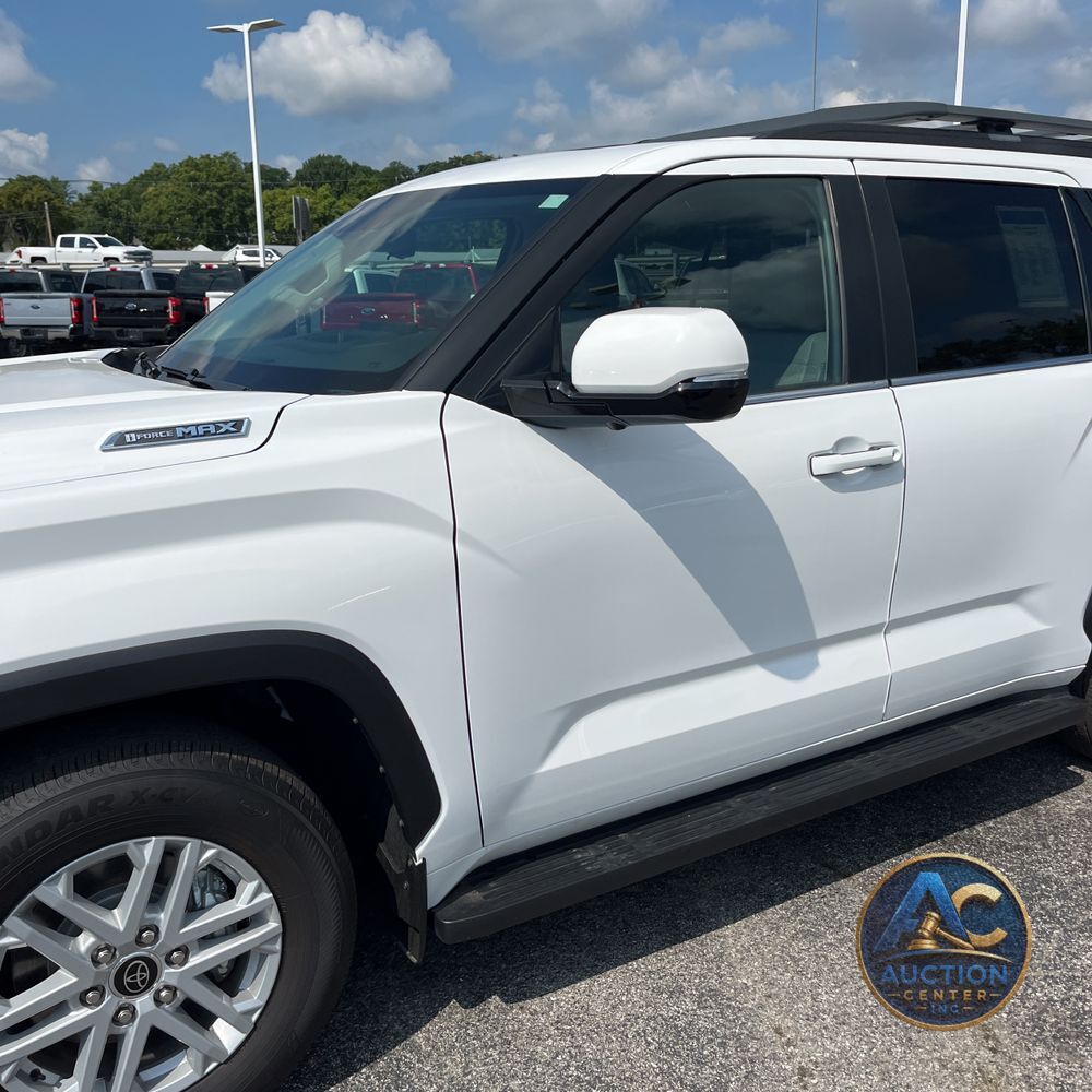2024 Toyota Sequoia SR5
