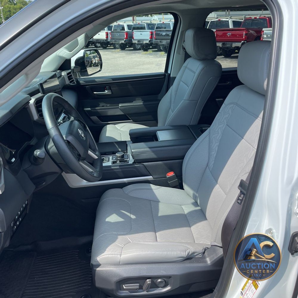 2024 Toyota Sequoia SR5