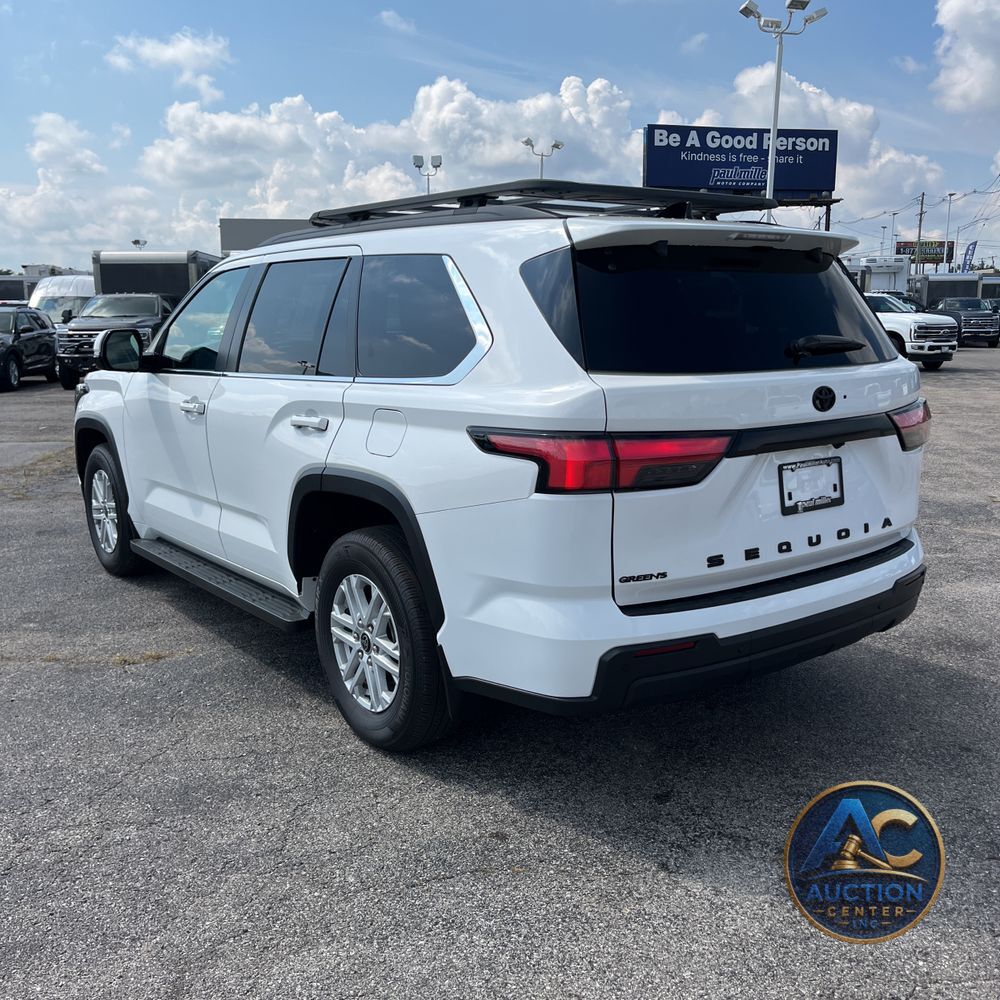 2024 Toyota Sequoia SR5