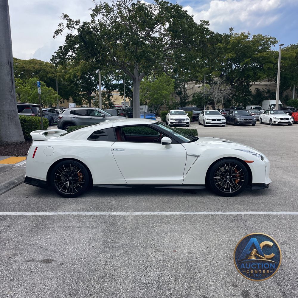 2021 Nissan GT-R Premium