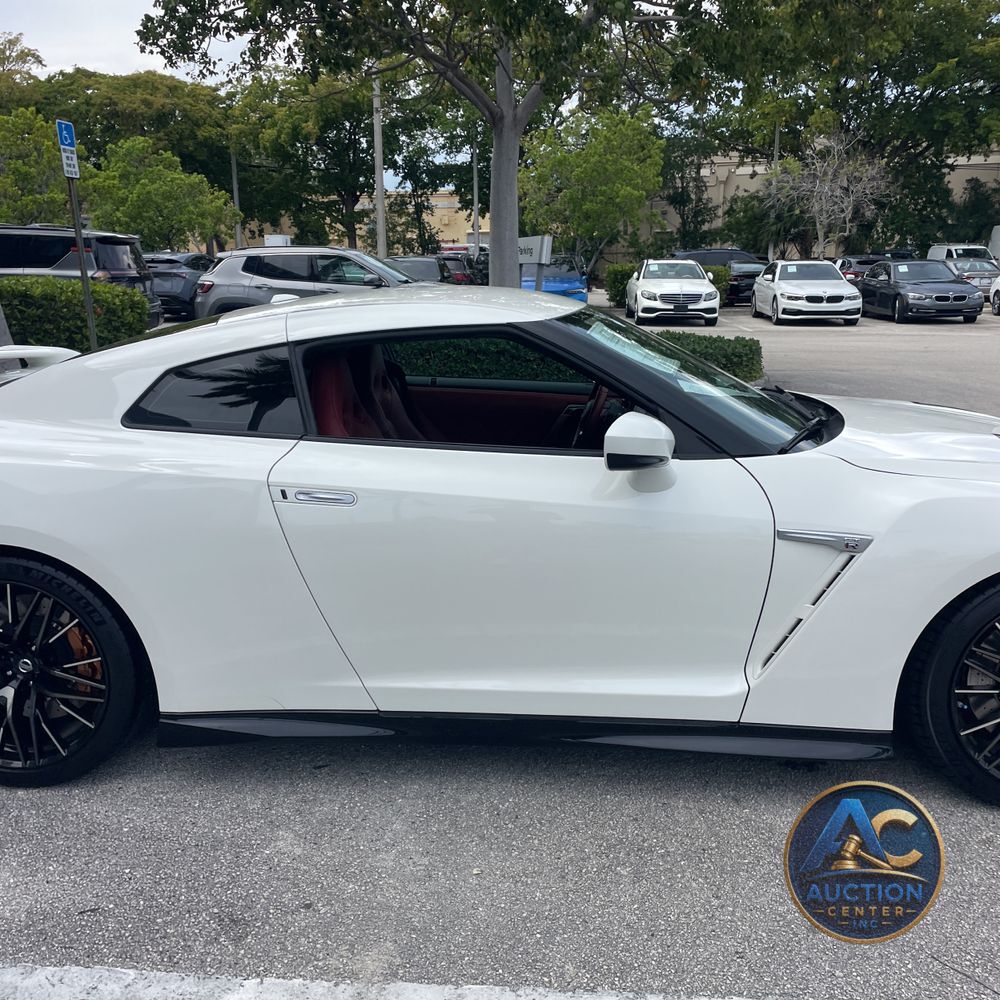 2021 Nissan GT-R Premium