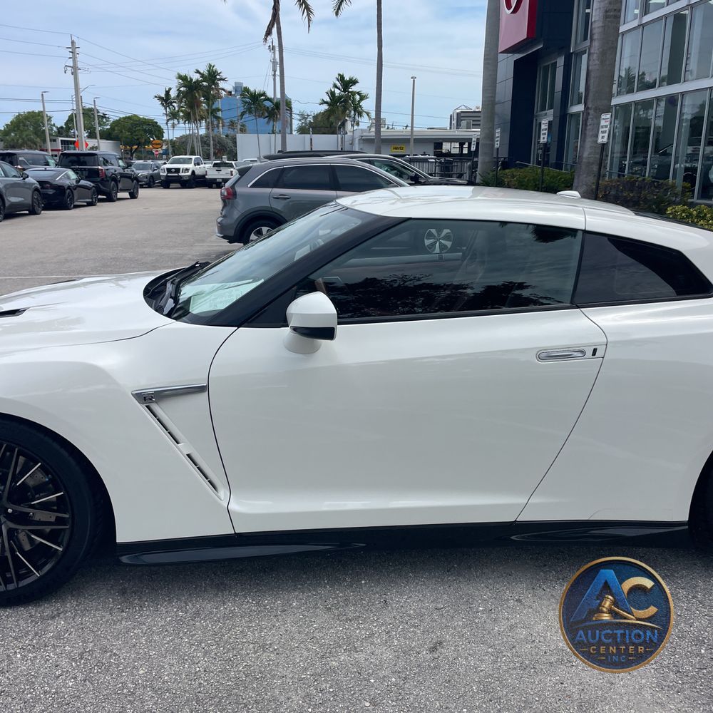 2021 Nissan GT-R Premium