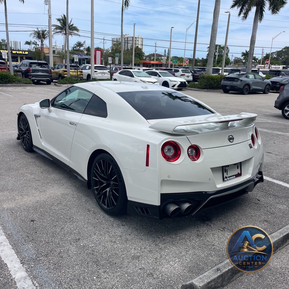 2021 Nissan GT-R Premium
