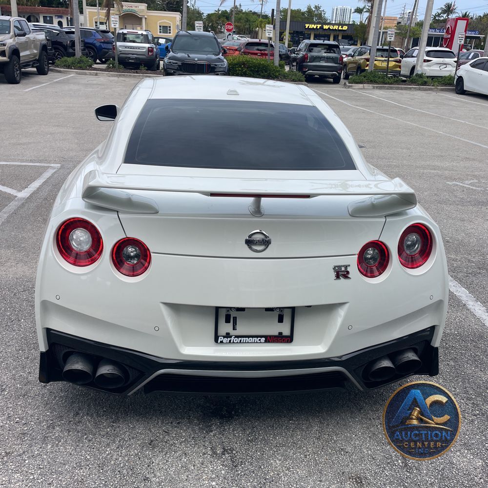 2021 Nissan GT-R Premium