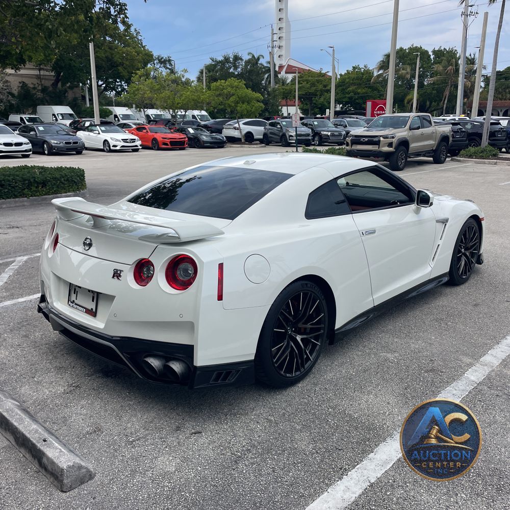 2021 Nissan GT-R Premium