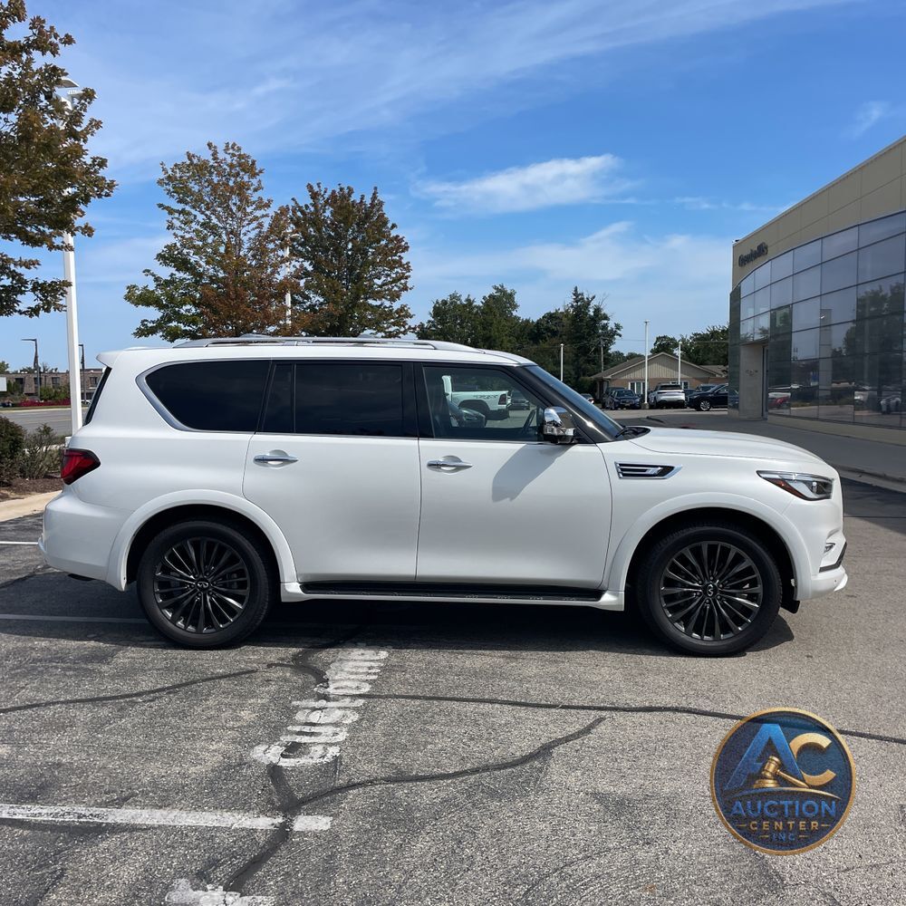2024 INFINITI QX80 Premium Select