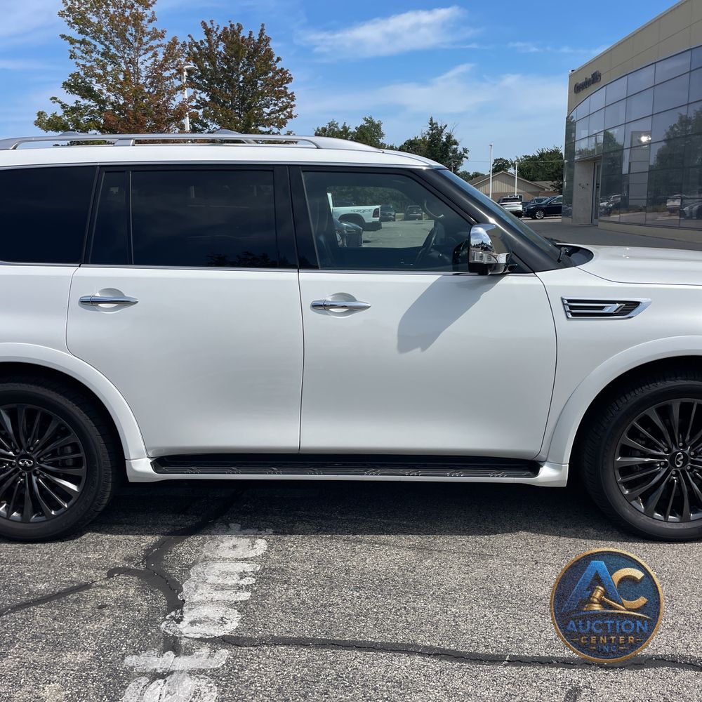 2024 INFINITI QX80 Premium Select