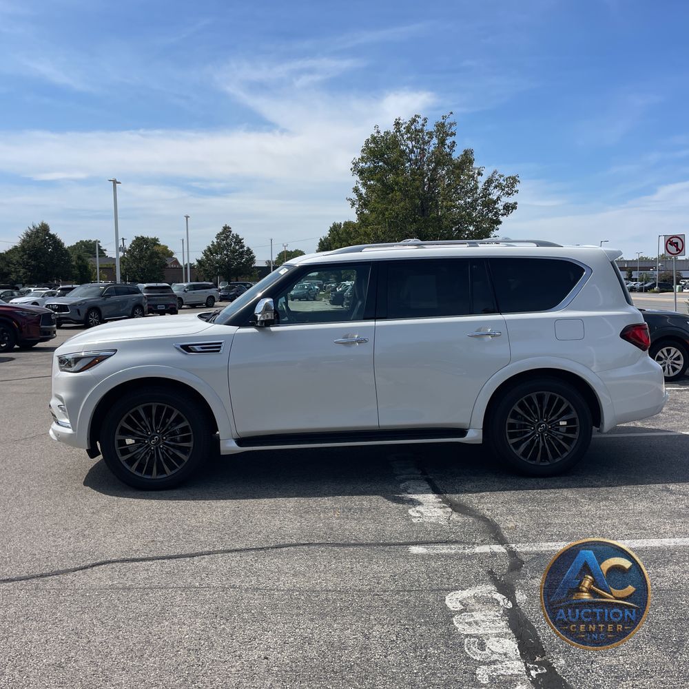 2024 INFINITI QX80 Premium Select
