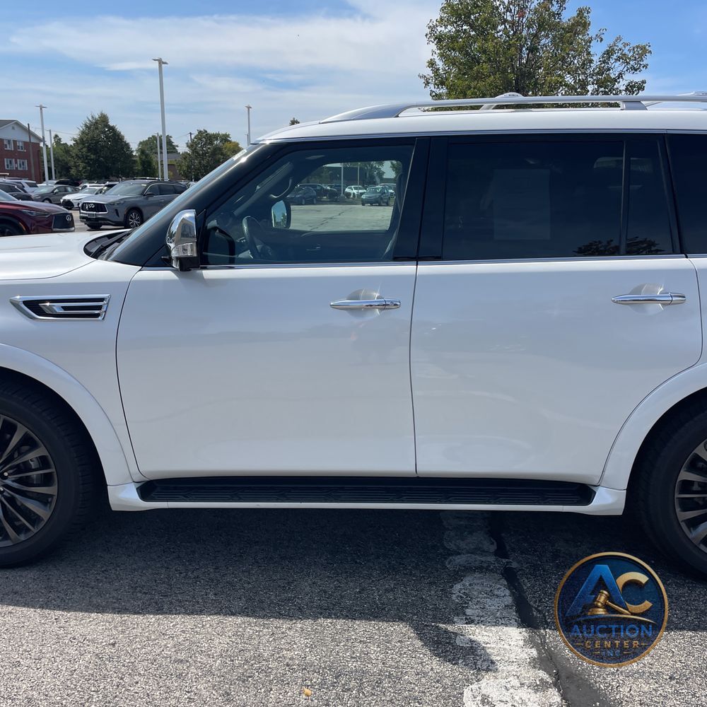 2024 INFINITI QX80 Premium Select
