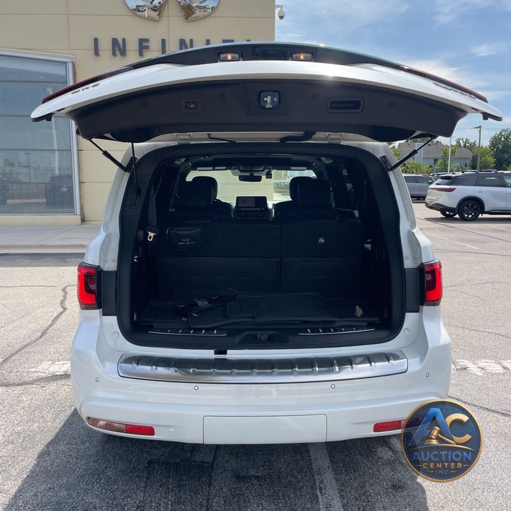 2024 INFINITI QX80 Premium Select