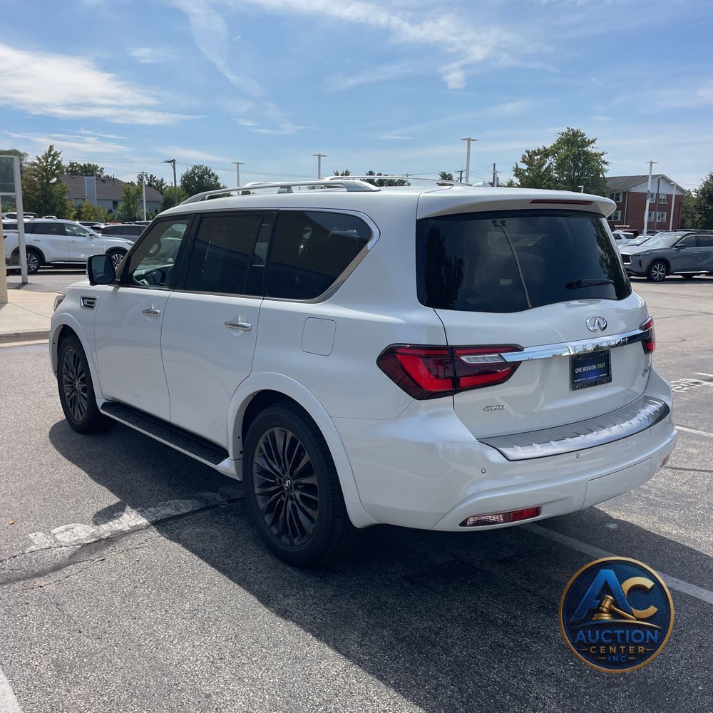 2024 INFINITI QX80 Premium Select