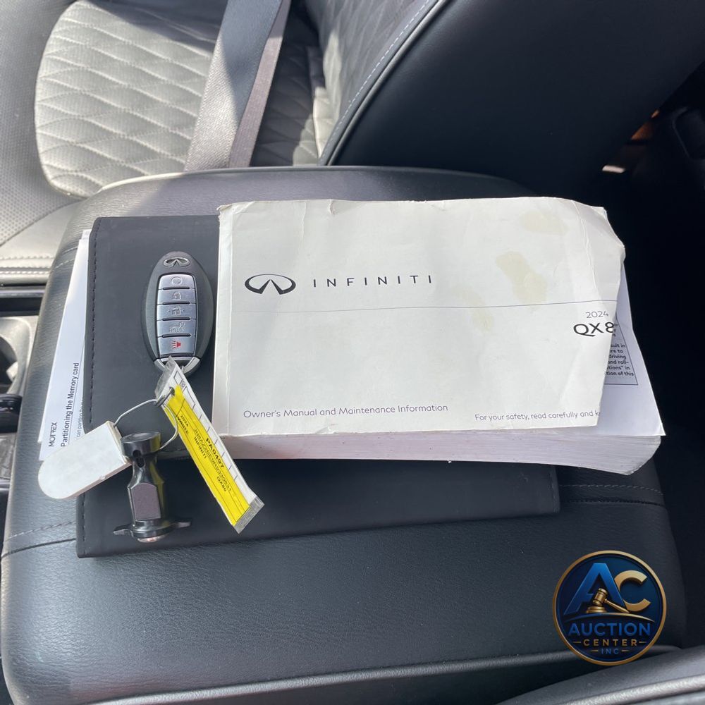 2024 INFINITI QX80 Premium Select