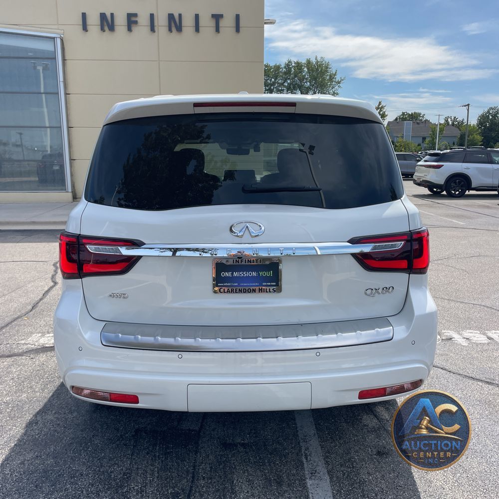 2024 INFINITI QX80 Premium Select