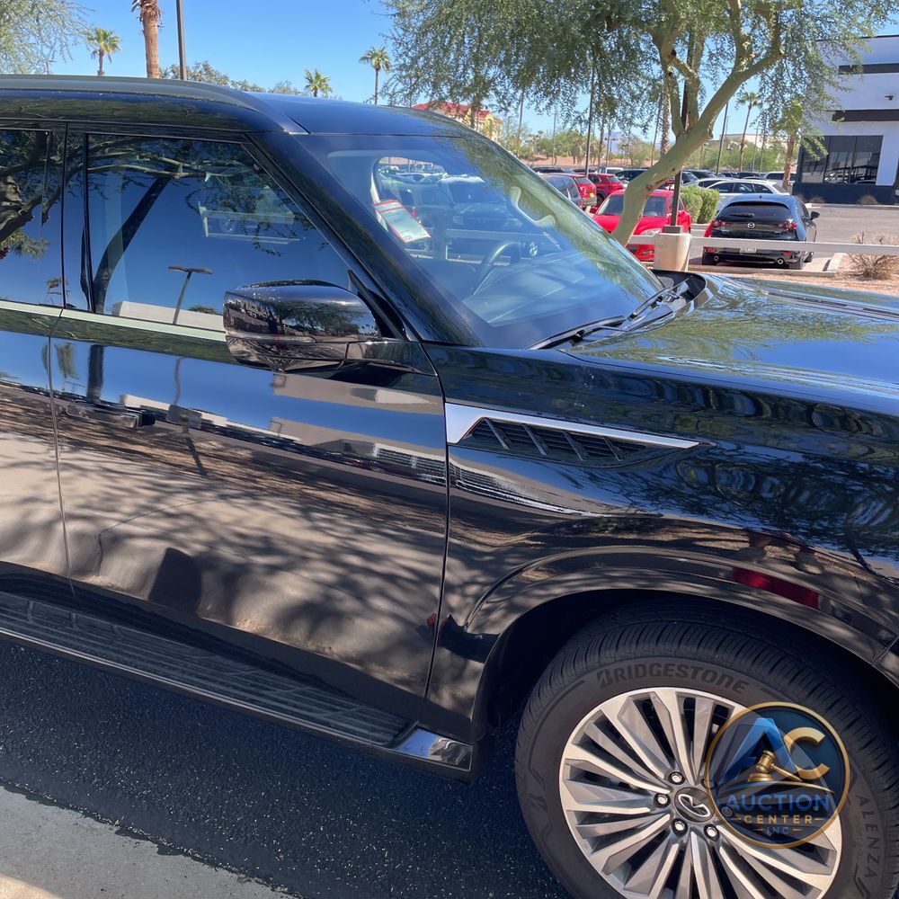 2025 INFINITI QX80 Luxe