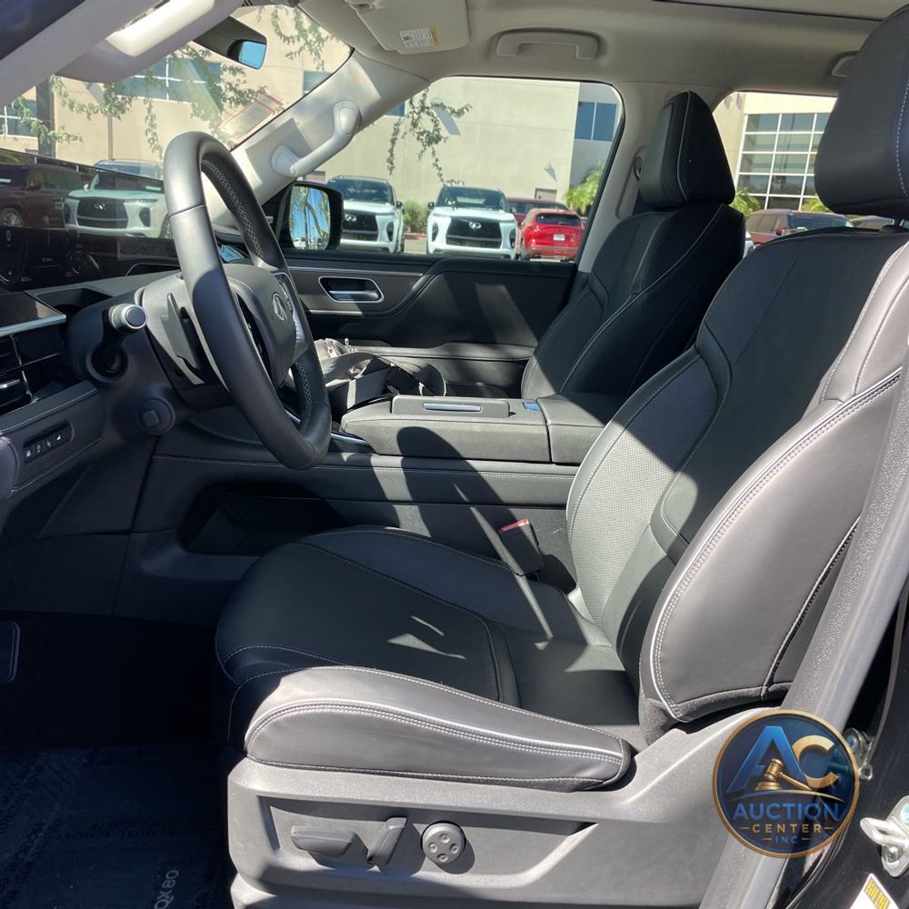 2025 INFINITI QX80 Luxe