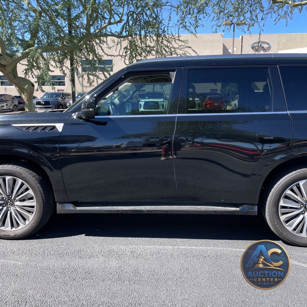 2025 INFINITI QX80 Luxe