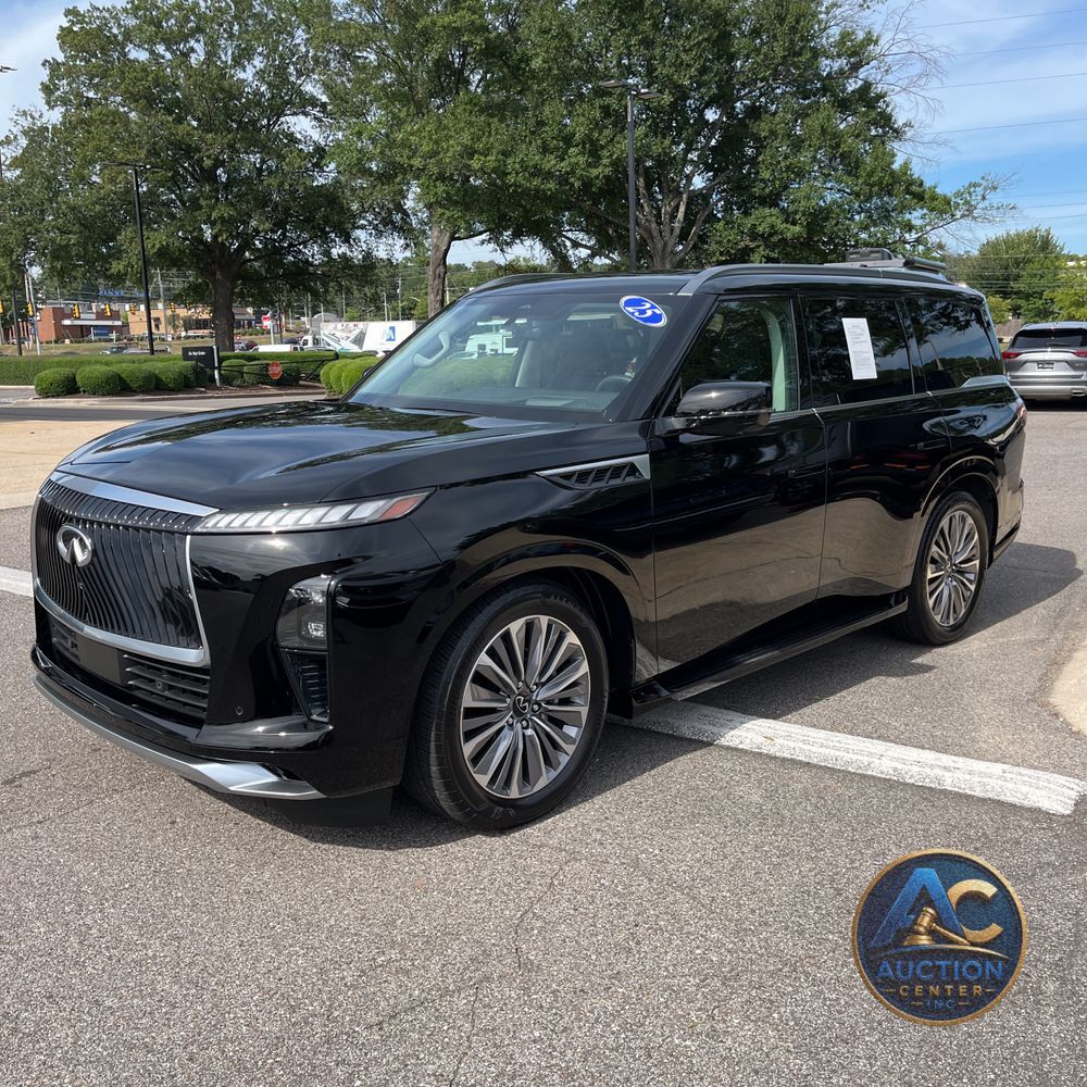 2025 INFINITI QX80 Luxe