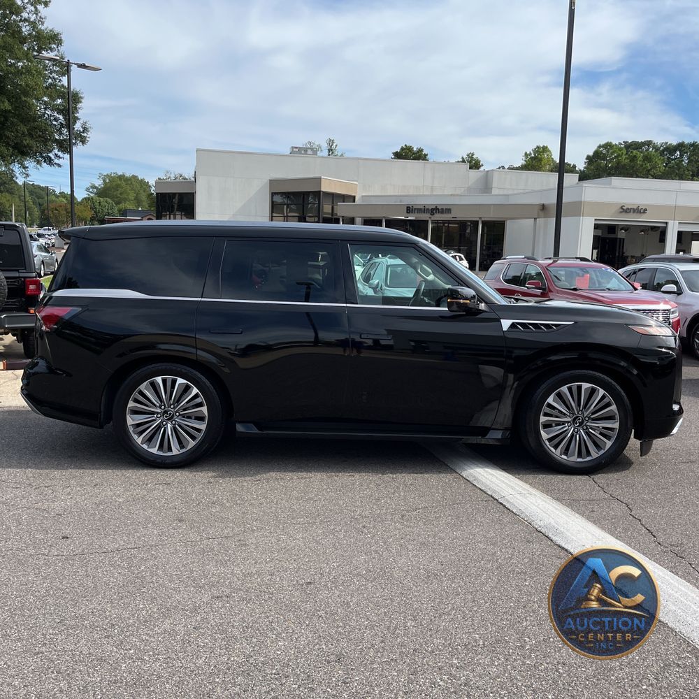 2025 INFINITI QX80 Luxe