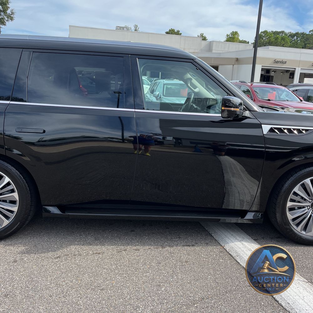 2025 INFINITI QX80 Luxe