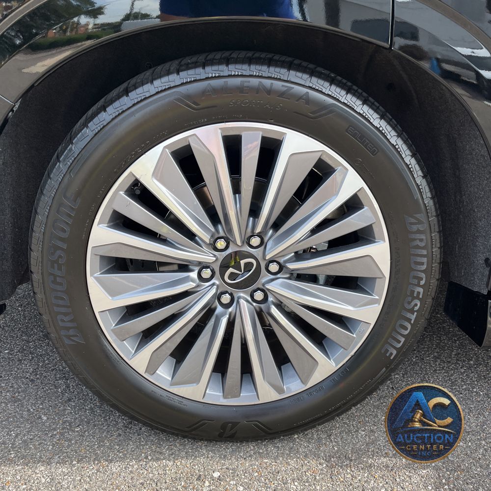 2025 INFINITI QX80 Luxe