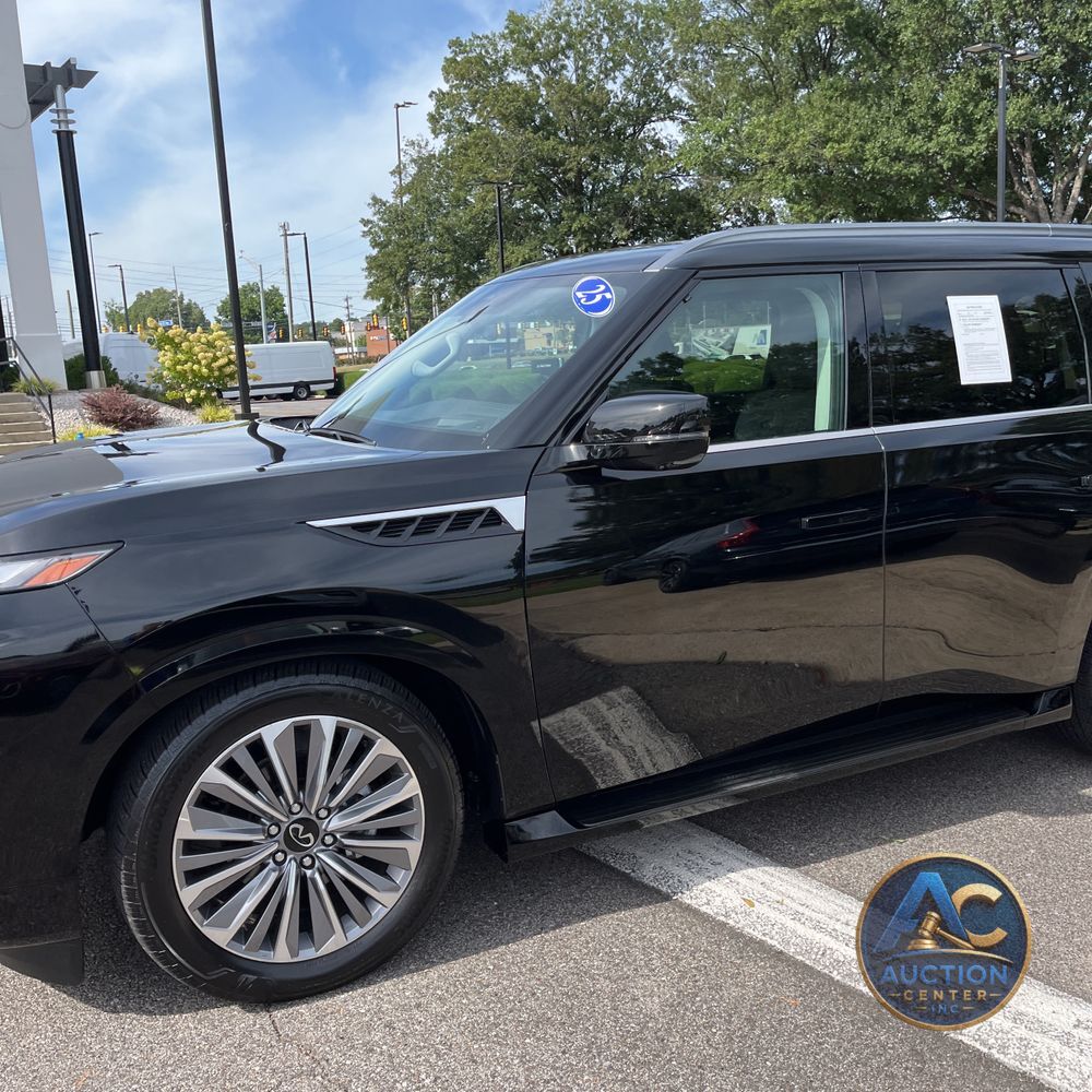 2025 INFINITI QX80 Luxe