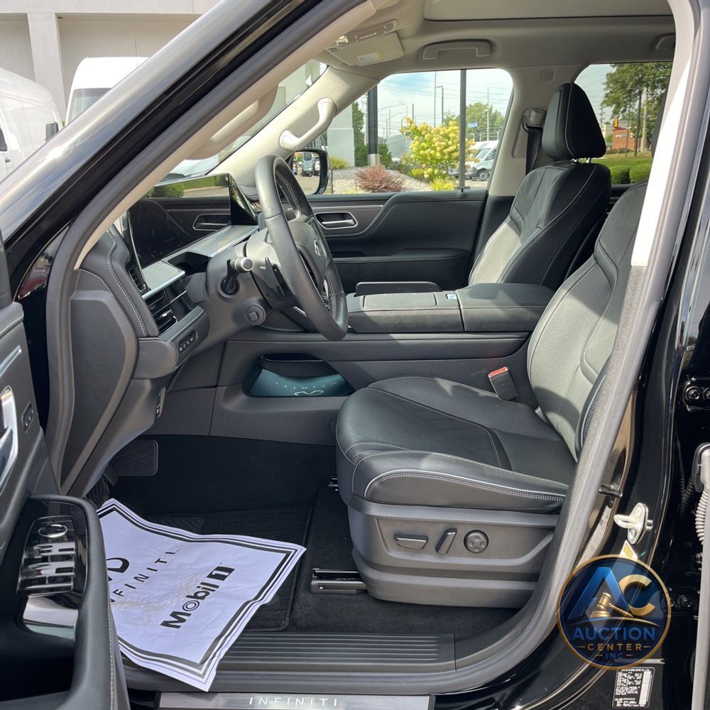 2025 INFINITI QX80 Luxe