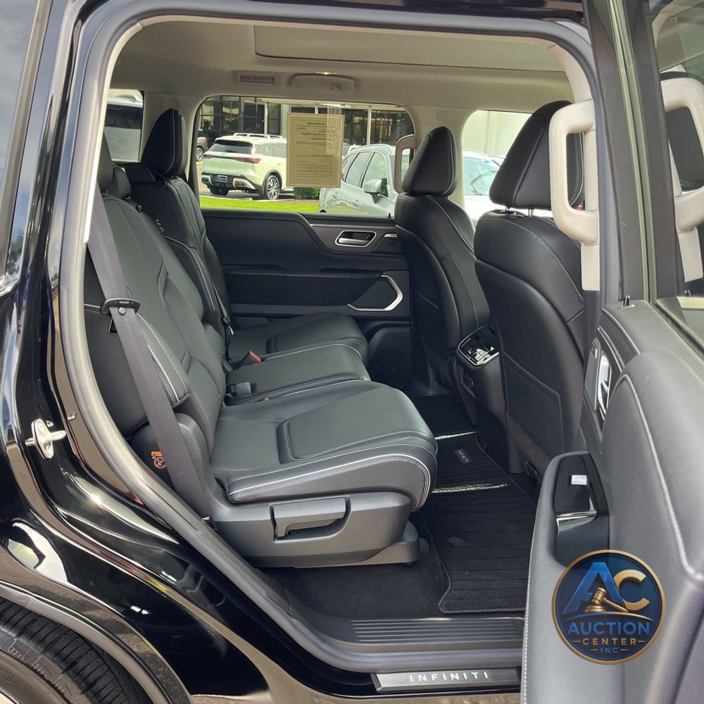 2025 INFINITI QX80 Luxe