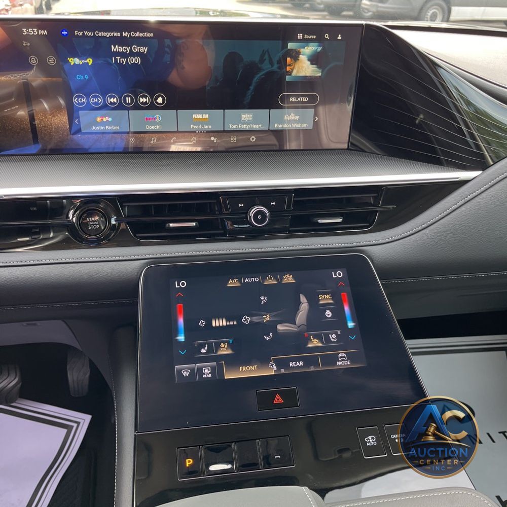 2025 INFINITI QX80 Luxe