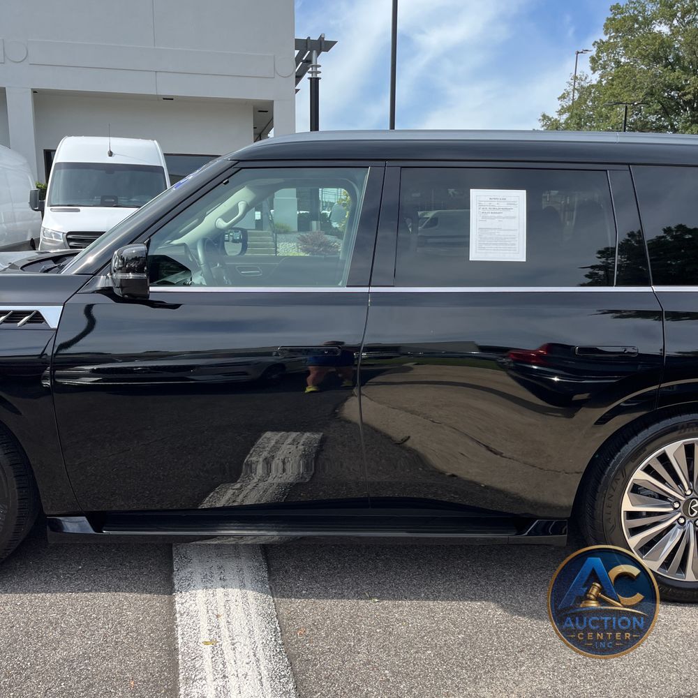 2025 INFINITI QX80 Luxe