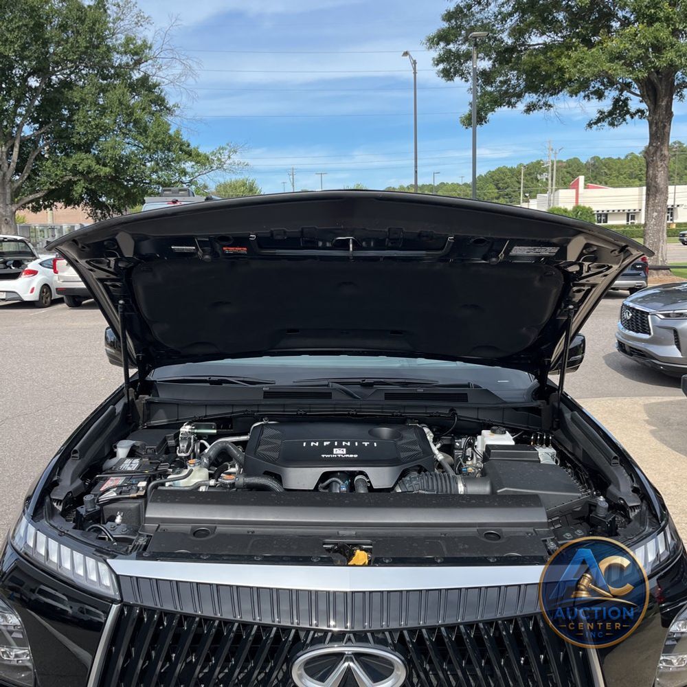 2025 INFINITI QX80 Luxe