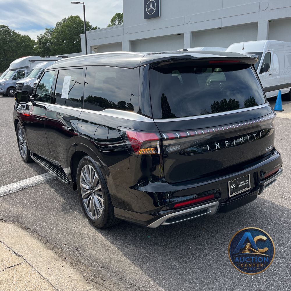 2025 INFINITI QX80 Luxe