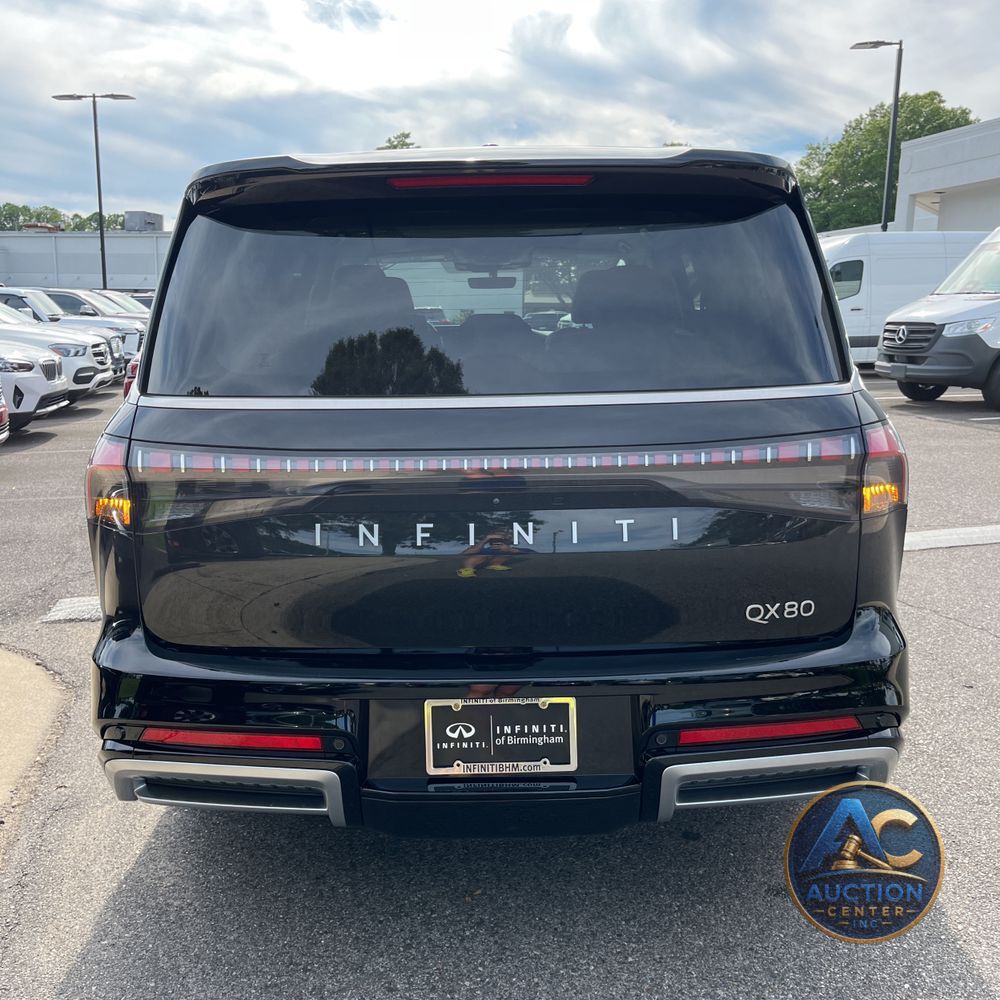 2025 INFINITI QX80 Luxe