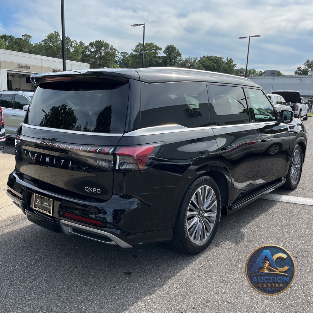 2025 INFINITI QX80 Luxe