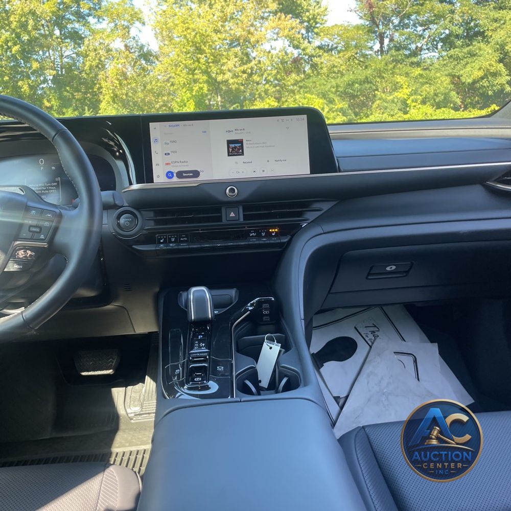 2025 Toyota Crown Platinum