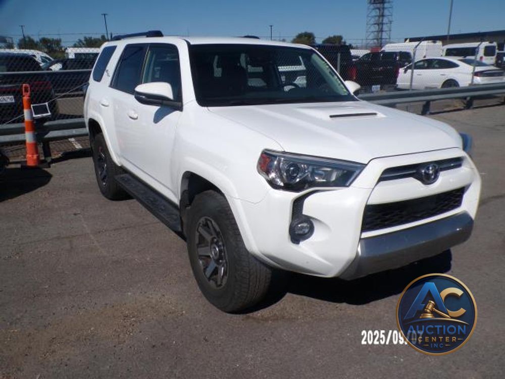 2024 Toyota 4Runner TRD Off Road