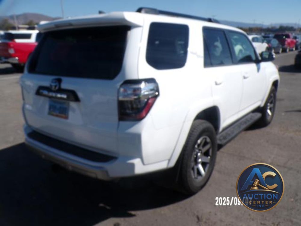 2024 Toyota 4Runner TRD Off Road