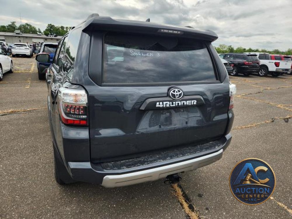 2024 Toyota 4Runner TRD Off Road