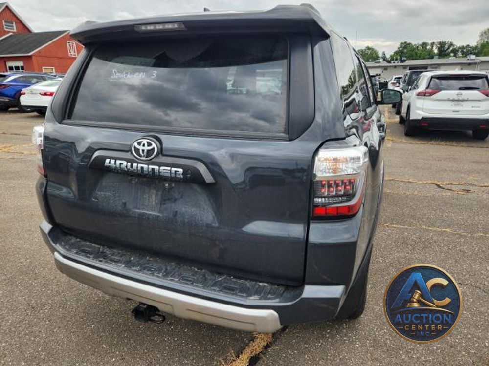 2024 Toyota 4Runner TRD Off Road