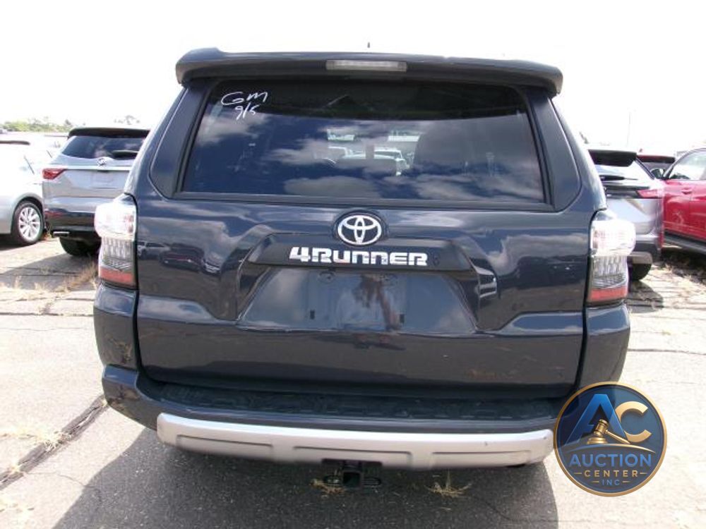2024 Toyota 4Runner TRD Off Road