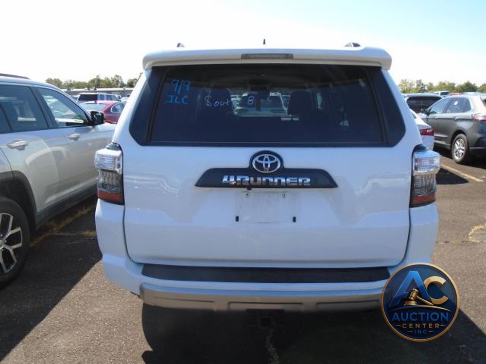 2024 Toyota 4Runner TRD Off Road