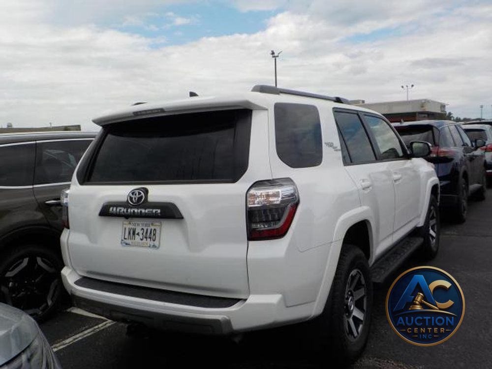 2024 Toyota 4Runner TRD Off Road