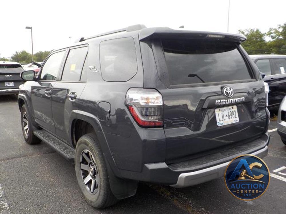 2024 Toyota 4Runner TRD Off Road