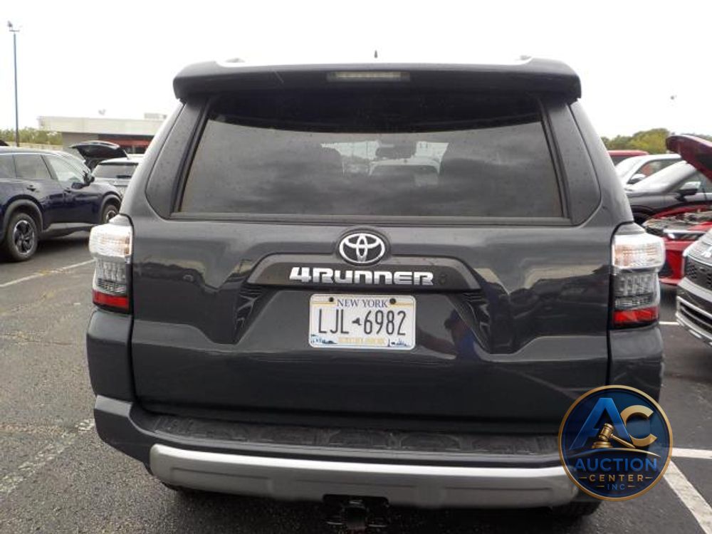 2024 Toyota 4Runner TRD Off Road