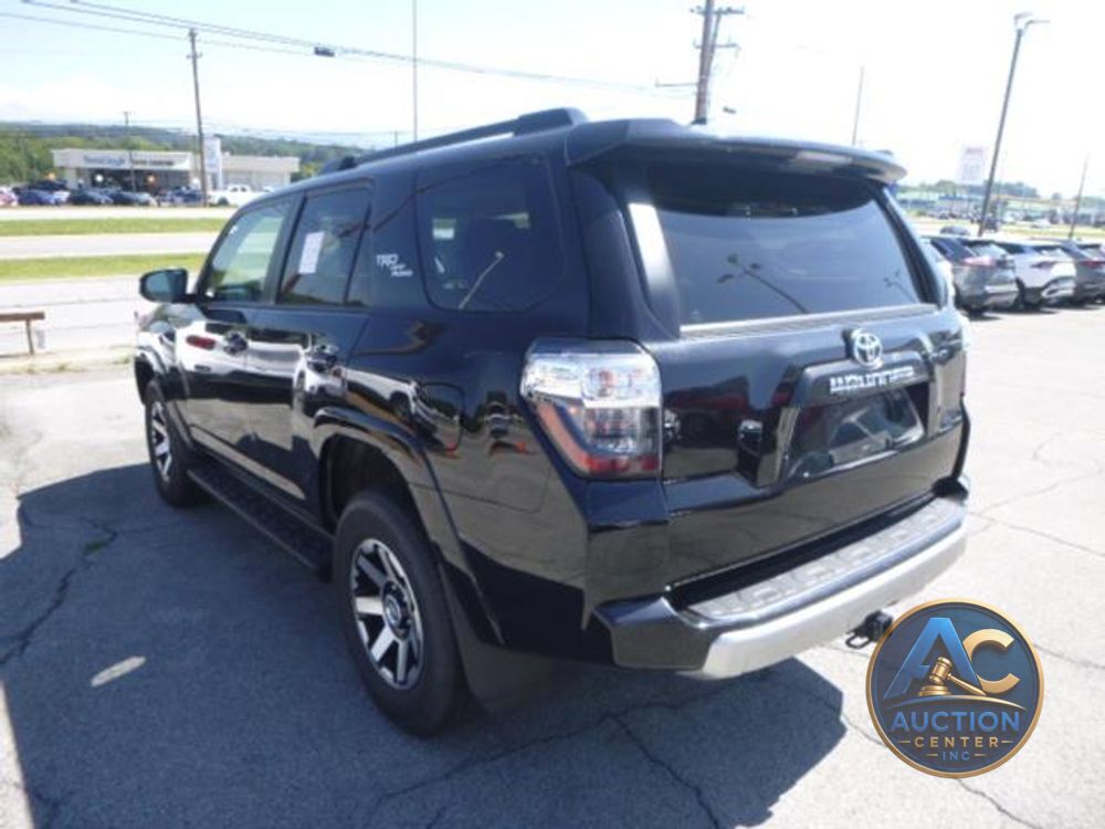 2024 Toyota 4Runner TRD Off Road