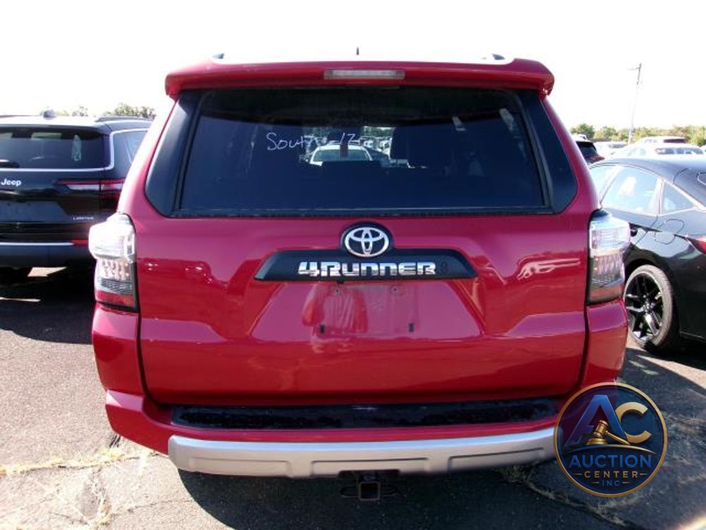 2024 Toyota 4Runner TRD Off Road
