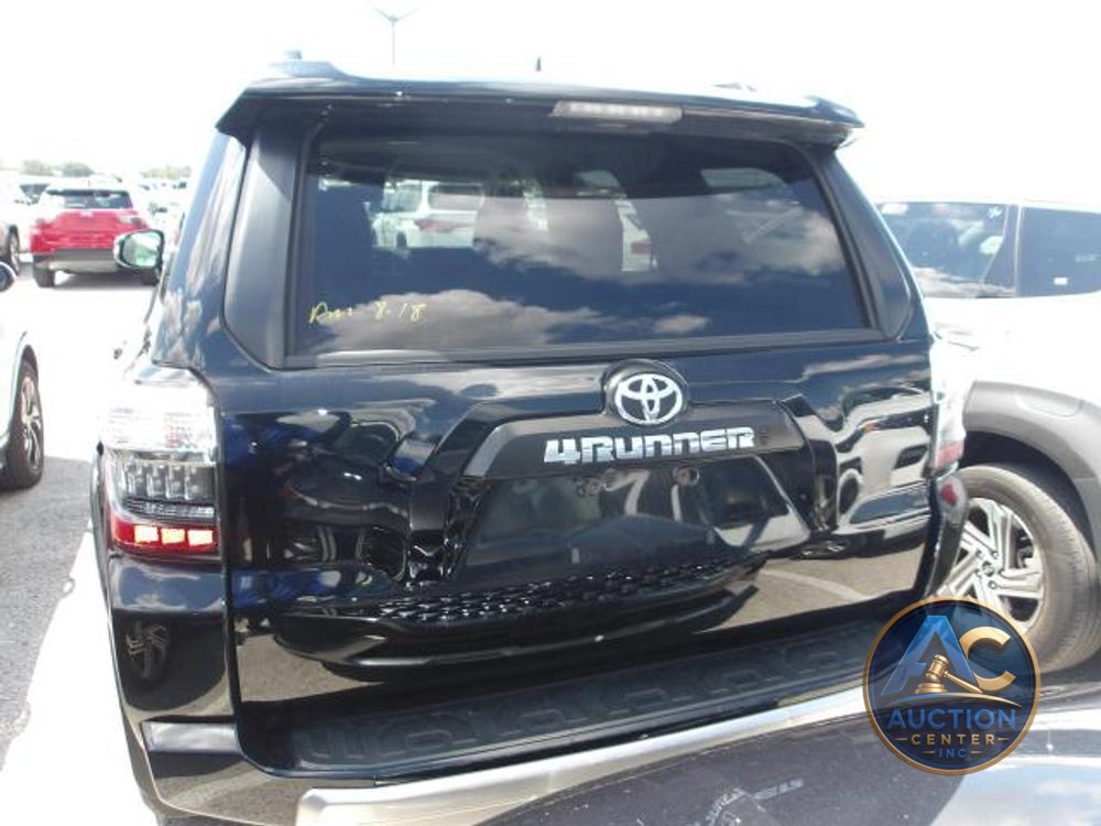 2024 Toyota 4Runner TRD Off Road