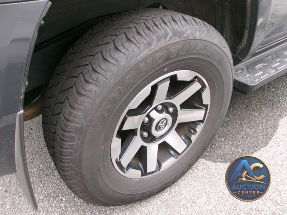 2024 Toyota 4Runner TRD Off Road