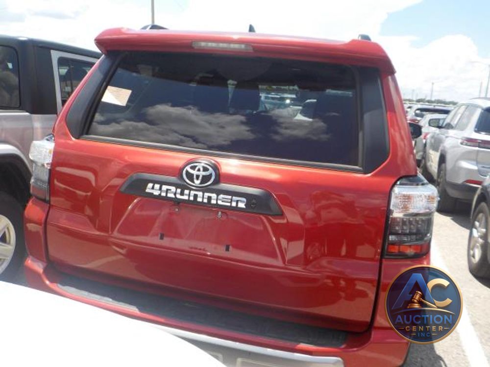 2024 Toyota 4Runner TRD Off Road