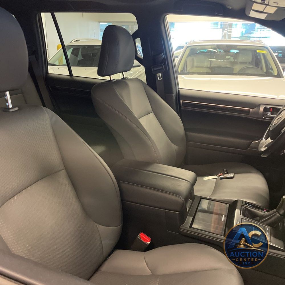 2023 Lexus GX 460 Base